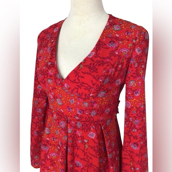 Emerald Sundae Red Floral V Neck Long Sleeve Mini Dress Size Small - Picture 7 of 11